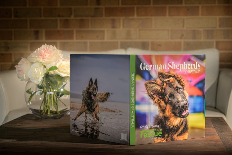 BOOK - GERMAN SHEPHERDS OF AUSTRALIA